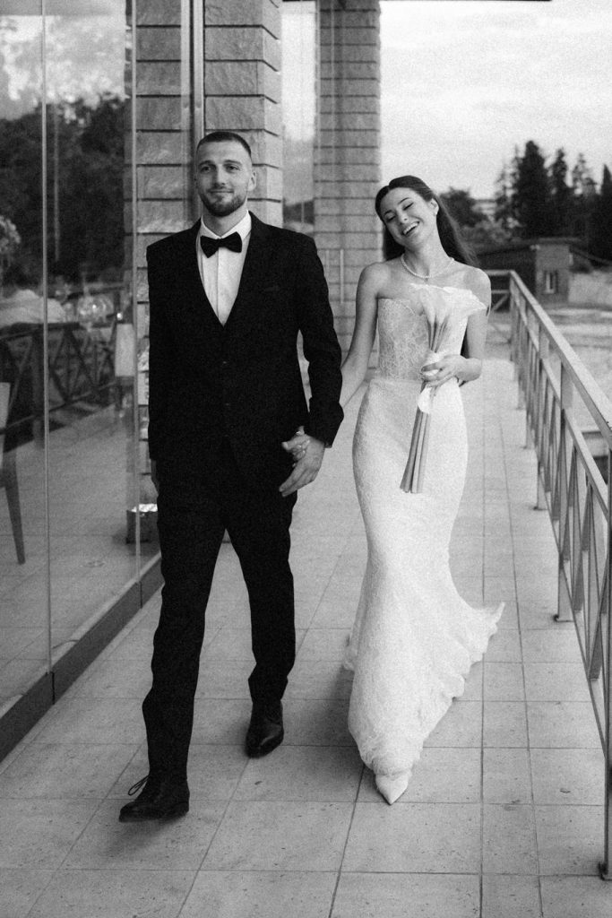 Сватбена фотосесия на младоженци